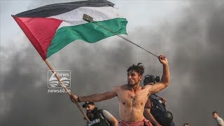 Iconic' image of Palestinian protester in Gaza goes viral
