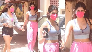 Sridevi Daughters Kushi & Janhvi Kapoor in Full Bold Look | Spotted outside GYM