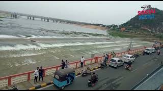 Prakasam Barriage Gates Open due to inflows from Pulichintala | social media live