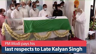 PM Modi pays his last respects to Late Kalyan Singh Ji at his residence in Lucknow, UP | PMO