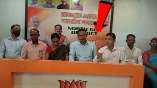 BJP came to attack AAP but left red-faced. Watch till the end as the media grills BJP ZP member!
