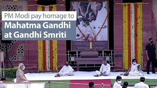 PM Modi pay homage to Mahatma Gandhi at Gandhi Smriti in Delhi | PMO