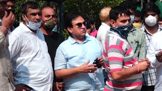 Jethalal, Babita Ji & Tarak Mehta Team At Natu Kaka Aka Ghanshyam Nayak Antim Darshan - Full Video