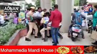 Aadmi Ko Aaya Heart Attack | Police Constables Ne Ki Madat | Abids Hyderabad | SACH NEWS |