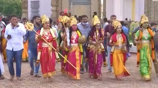 Goddess Chamundeshwari’s Idol Reaches Mysore Palace From Chamundi Hills On Dasara | Catch News