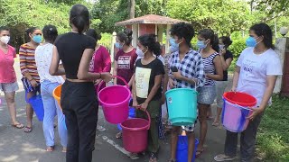 University girls protest against no water!