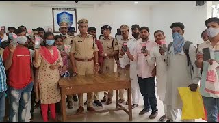 30 Logo Ko Unke Mobiles Vapas Milay | Great Work By West Zone Police Of Hyderabad | SACH NEWS |