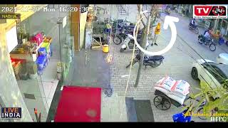 #NABHA: Theft of Sugar Sacks By Thieves In Nabha Captured on CCTV | tv24india
