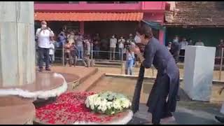Priyanka Gandhi Vadra paid her respects by laying a wreath at the Martyrs Memorial in Assolna