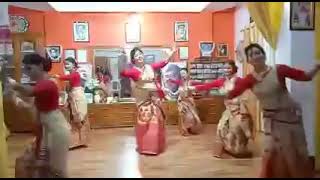 Bihu dance by Deepa Das & her co-dancer