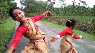 Bihu dance by Bobita Moran