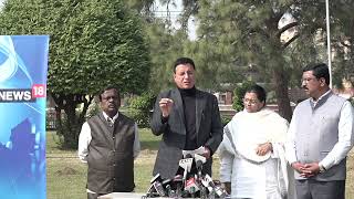 Congress Party briefing by Randeep S Surjewala, Dr L Hanumanthaiah and Dr Amee Yajnik at Vijay Chowk