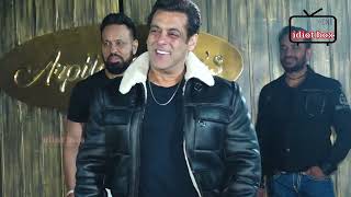 SALMAN KHAN celebrates his birthday with the media persons at his farm house