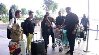 Indian Idol 12 Contestant Ashish Kulkarni, Sayli, Shoheb & Ronny Spotted At Airport