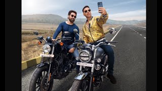 Akshay Kumar And Emraan Hashmi Clicks A Perfect Selfiee Together? Aapko Kaisi Lagi Ye Selfie Picture