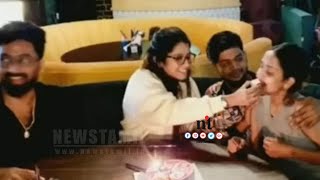 Niroop உடன் வீட்டில் Cake வெட்டி கொண்டாடிய Priyanka | Priyanka Celebration Video after Bigg Boss
