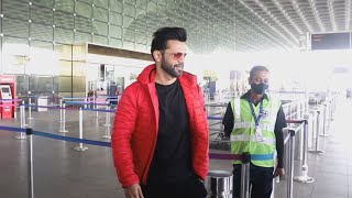 Rahul Vaidya Spotted At Mumbai Airport - Watch Video