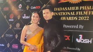 Kiara Advani & Sidharth Malhotra CUTE At Dadasaheb Phalke International Film Festival Awards 2022