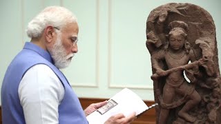 PM Modi inspects antiquities repatriated from Australia.