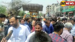 शाहीन बाग में पहुंचा MCD का बुलडोजर, MCD's bulldozer reached Shaheen Bagh #aa_news @AA News