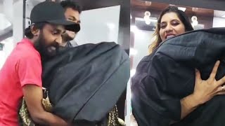 ????Video: Priyanka -வை வச்சு செய்த Dheena | ஐயோ! ???????? தூக்க முடியலையே..