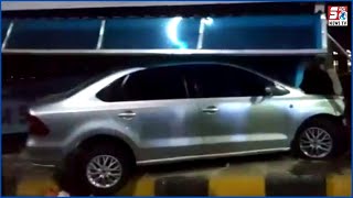 Driver Ne Footpath Par Soye Hue Ek Shaks Ko Maari Takkar | Necklace Road | Hyderabad | SACH NEWS |