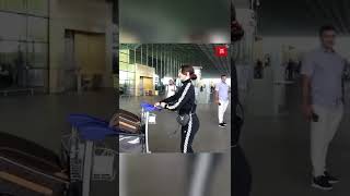 Ek Villain Fame Elli Avrram Spotted At Airport Departure