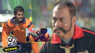 SS Rajamouli Sye Kannada Movie Scenes | Pradeep Rawat Hit Nithin Which Makes him Unconscious