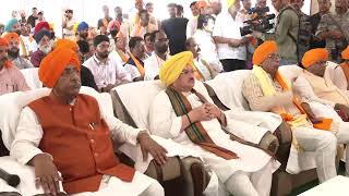 BJP National President Shri JP Nadda listens #MannKiBaat program with party karyakartas in Patna
