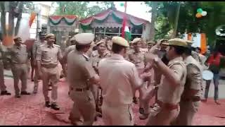 कानपुर- झंडारोहण के बाद जमकर थिरके पुलिसकर्मी