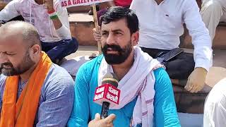महाराजा हरि सिंह के जन्म दिवस पर छुट्टी की मांग को लेकर युवा राजपूत सभा ने शुरू की भूख हड़ताल