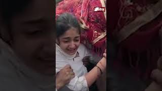 अंतिम सफर में बेटी Yashodhara ने दिया Sonali को कंधा, भावुक कर देगा ये वीडियो!