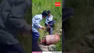 Bachoo k sath zulam    Viral video..............Student's are pulling Gas cylinder for