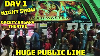 Brahmastra Movie Huge Public Line Day 1 Night Show At Gaiety Galaxy Theatre In Mumbai