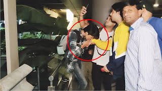 Aryan Khan Ka Crazy Fan, Dekhte Hi Chum Liya Haath | Shahrukh Khan