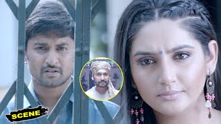 Middle Class Huduga Kannada Scenes | Nani Wants To Meet His Features Looks Like Person