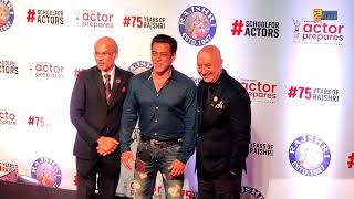 Salman Khan Full Video At Uunchai Film Premiere In Mumbai