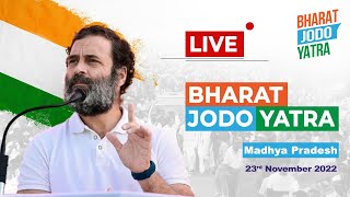 LIVE: #BharatJodoYatra resumes from Burhanpur for the evening leg of the first day in Madhya Pradesh