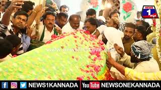 HD Kumaraswamy ಚನ್ನಪಟ್ಟಣದಲ್ಲಿ ದರ್ಗಾಗೆ HDK, Nikhil_ Kumaraswamy ಭೇಟಿ JDS | News 1 Kannada | Mysuru