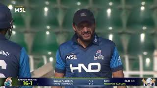 Shahid Afridi's quick fire 20 off just 7 balls helped Karachi Knights at the start of their innings.