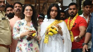 Kajol With Daughter Nysa Devgn Taking Blessings At Siddhivinayak Temple