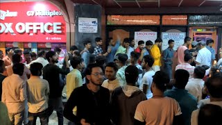 Pathaan Movie Huge Public Line Evening Show At Gaiety Galaxy Theatre In Mumbai