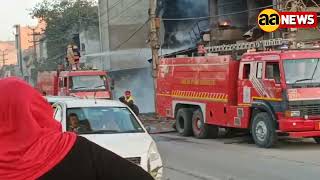 मुंडका इलाके की बिल्डिंग में लगी भीषण आग, मौके पर फायर ब्रिगेड की कई गाड़ियां मौजूद, Mundka fire