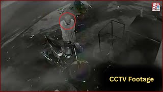 Bina Khauf Ke Saath Ki Gayee Chori | CCTV Footage @SachNews | Chandrayangutta Hyderabad |