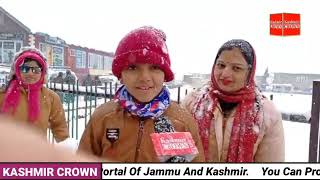 Moderate snowfall at Tangmarg and Gulmarg. Administration stopped Transport at Tangmarg.