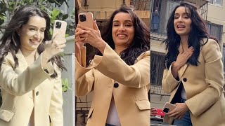 Shraddha Kapoor Birthday Celebration With Crazy Fans Outside Her House In Juhu