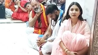 Mahakaleshwar Jyotirlinga Mandir Me Dikhe Anushka Sharma Aur Virat Kohli