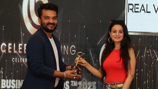 Ameesha Patel Felicitates 7 Oceans Events Shashank At Business Awards 2023