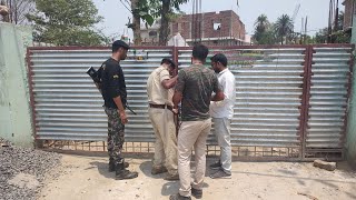 मधेपुरा : आरडब्लूडी के कार्यपालक अभियंता से मारपीट करने वाले संवेदक के घर को पुलिस ने किया सील