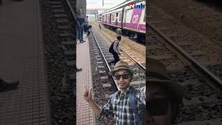 रेलवे प्लेटफार्म पर वीडियो या सेल्फी लेना अपराध की श्रेणी में आता है या नहीं, जानें